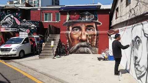 새로운 촬영 명소로 떠오른 성수동 쏘비트 본사.사진=쏘비트