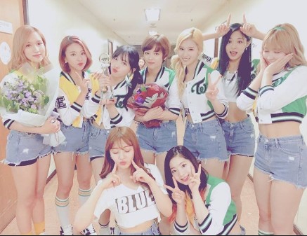 트와이스 출처:/ 트와이스 페이스북