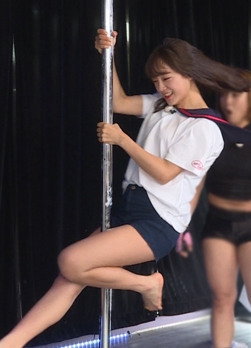 김세정 출처:/ KBS 2TV 스타 재능 기부 홈쇼핑 ‘어서옵SHOW’