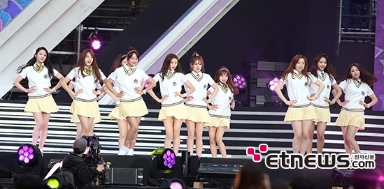 [포토] 아이오아이, ‘삼촌팬 설레는 무대’(드림콘서트)