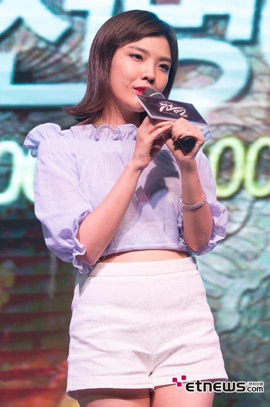 [포토] 이환희, '고혹적인 시선 열창'