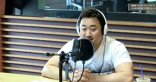 출처:/ MBC FM4U 보이는 라디오 방송화면 캡처