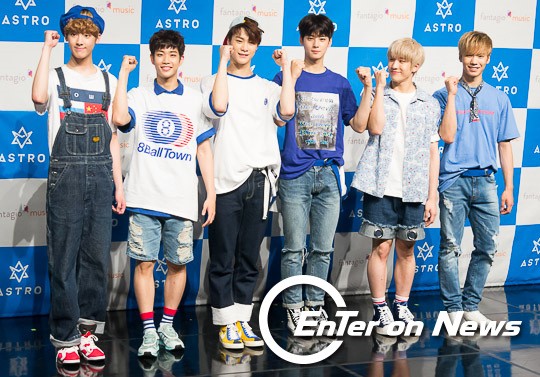 [ON포토] 아스트로, '여름을 쳥량감 있게'