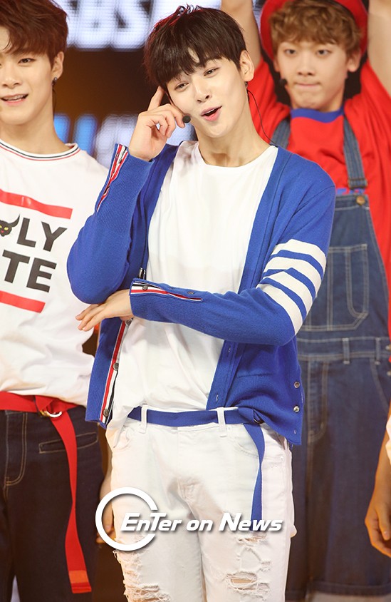 [ON포토] 아스트로, ‘생각중~’