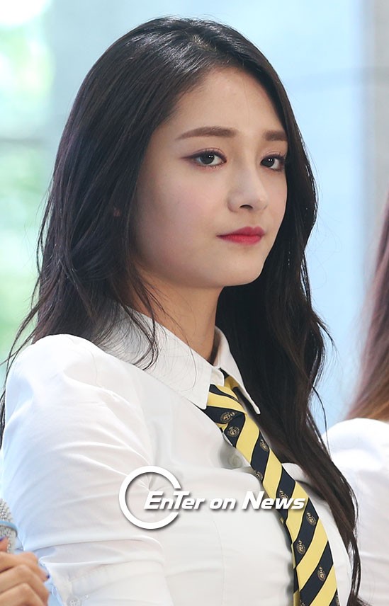 [ON포토] 아이오아이 주결경, ‘당겨도 무결점!’