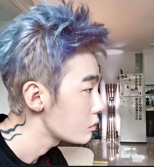출처:/ 허지웅 SNS