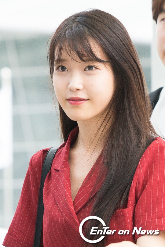 [ON포토] 아이유, '극강의 청순미소'