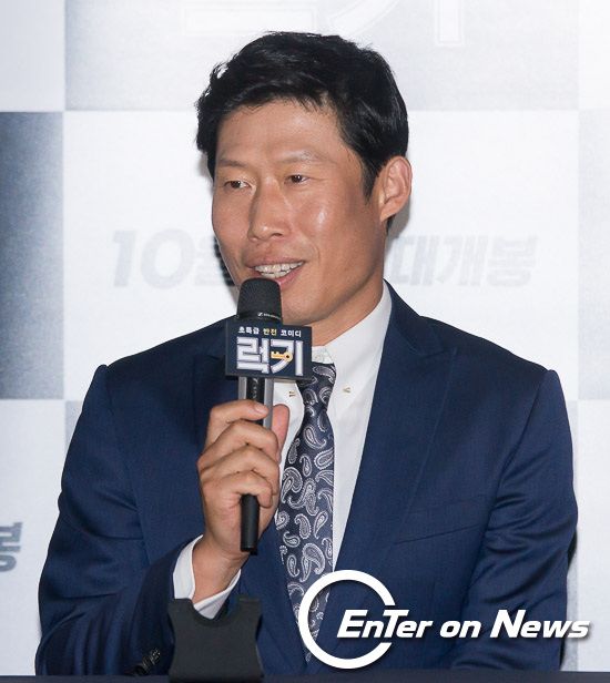 [ON포토] 유해진, '두번의 키스 영광이다'