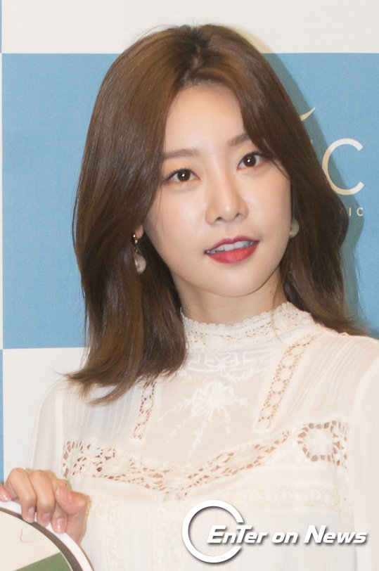 [ON포토] 걸스데이 소진, '가을 여신 느낌 물씬'