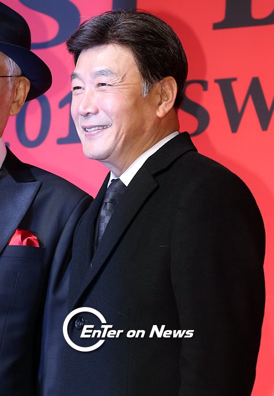 길용우