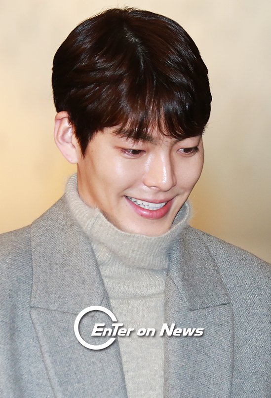 김우빈