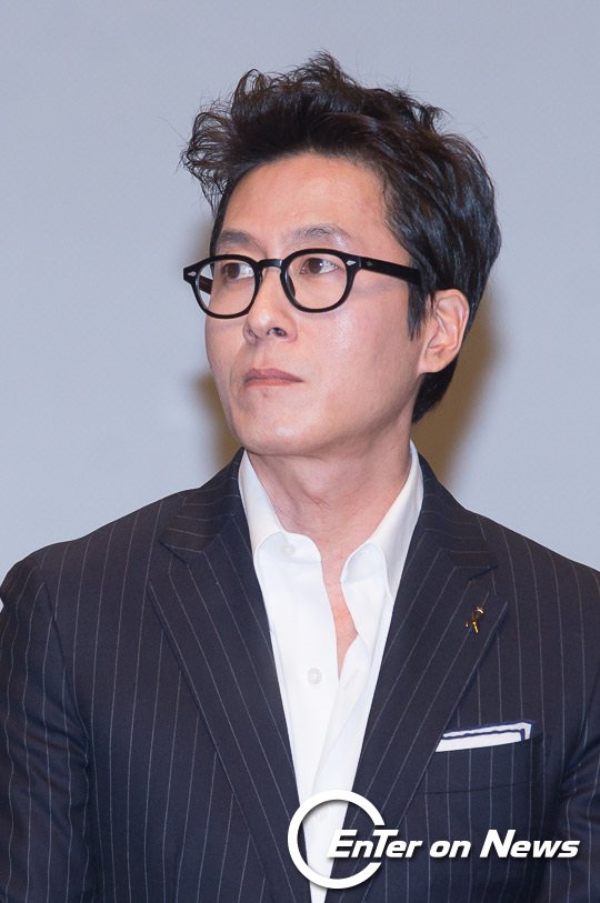 [ON포토] 김주혁, '지적인 안경 미남'