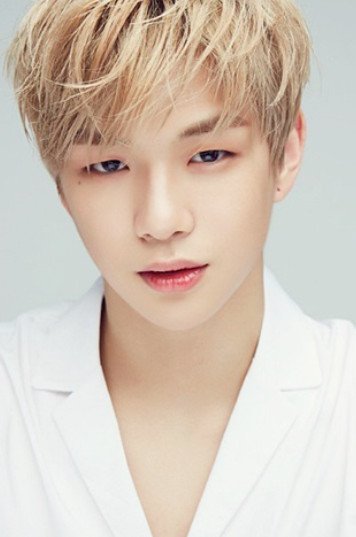 강다니엘, 역시 워너원 센터! ‘공식 데뷔 전부터 핫태핫태’