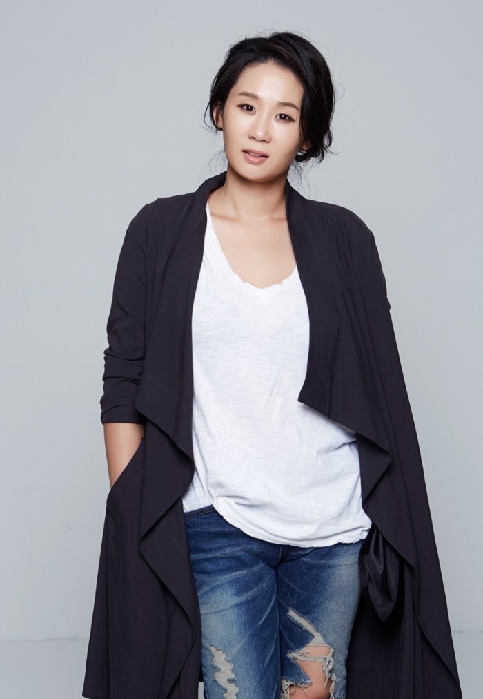 배우 김선영이 드라마·영화·연극 등 무대를 가리지 않는 공감연기로 묵직한 존재감을 과시하고 있다. (사진=젤리피쉬엔터테인먼트 제공)