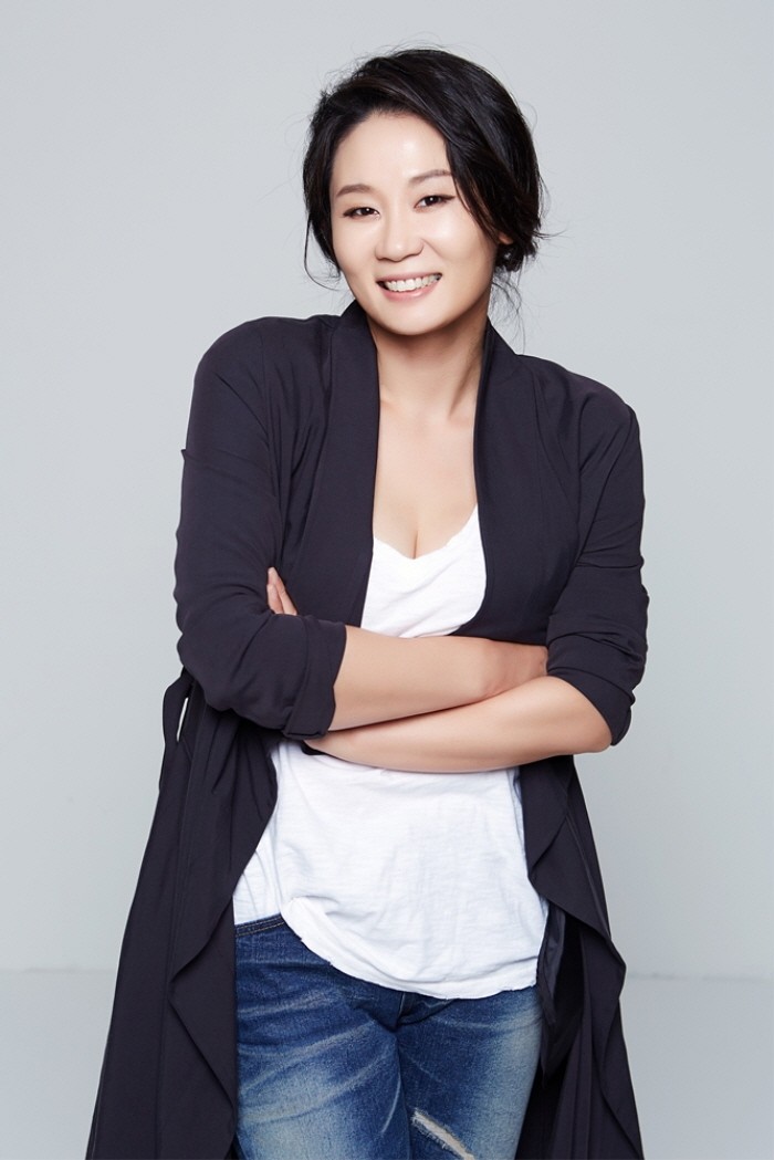 배우 김선영이 드라마·영화·연극 등 무대를 가리지 않는 공감연기로 묵직한 존재감을 과시하고 있다. (사진=젤리피쉬엔터테인먼트 제공)