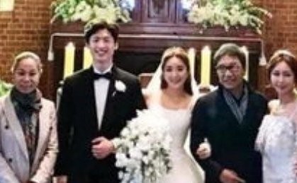 바다 남편 누구? 9세 연하 사업가...훈훈한 외모로 화제 '연예인 뺨치는 비주얼'