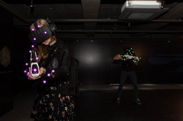 스코넥, LED 마커 시스템 도입한 워킹어트랙션 새로운 라인업 서울 VR-AR엑스포에서 최초 공개