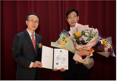 장현수 국민대 교수, 산학연 우수과제 표창 수상