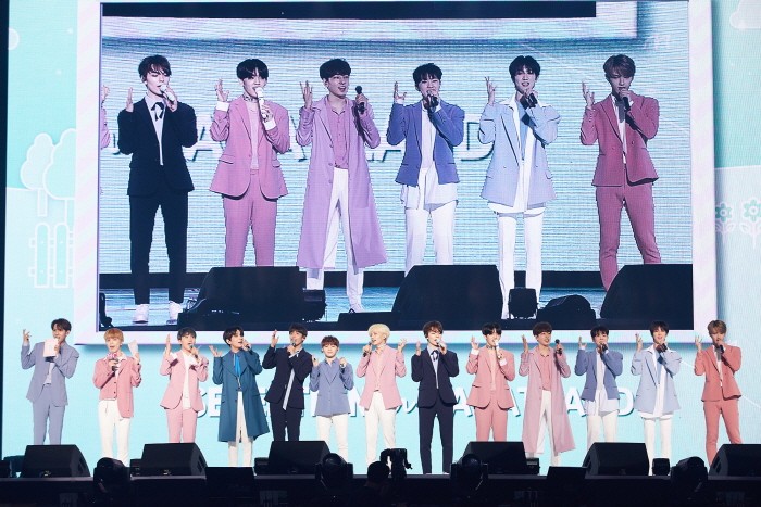 9일 서울 송파구 잠실실내체육관에서는 세븐틴의 세 번째 국내 팬미팅 'Seventeen In Carat Land(세븐틴 인 캐럿랜드)' 2일차 무대가 열렸다.(사진=플레디스엔터테인먼트 제공)