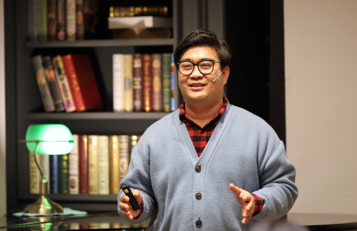 김형준 아트블록 대표가 트라이앵글 블록체인 시즌1 4회차 행사에서 아트블록 프로젝트에 대해 설명하고 있다.