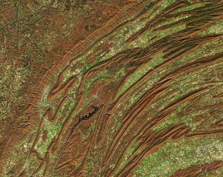 Painting Pennsylvania Hills. 사진=NASA Earth Observatory