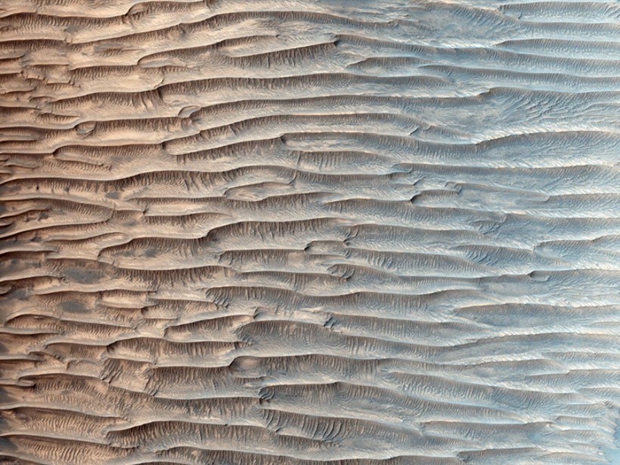 화성에서 볼 수 있는 메가리플의 일종인 아올리언 능선. 사진=미 항공우주국(NASA)/캘리포니아 공과대학 제트추진연구소(JPL-Caltech)/애리조나 대학교