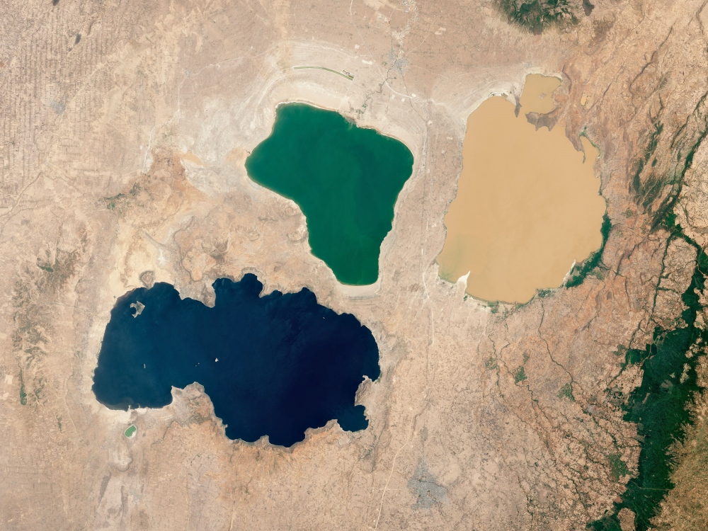 지구관측위성 랜드샛8호가 지난해 3월 촬영한 에티오피아 호수. 왼쪽부터 샬라, 아비자타, 랑가노라고 부른다. 수심은 샬라, 랑가노, 아비자타 순서로 깊다. 사진=미 항공우주국 지구관측소