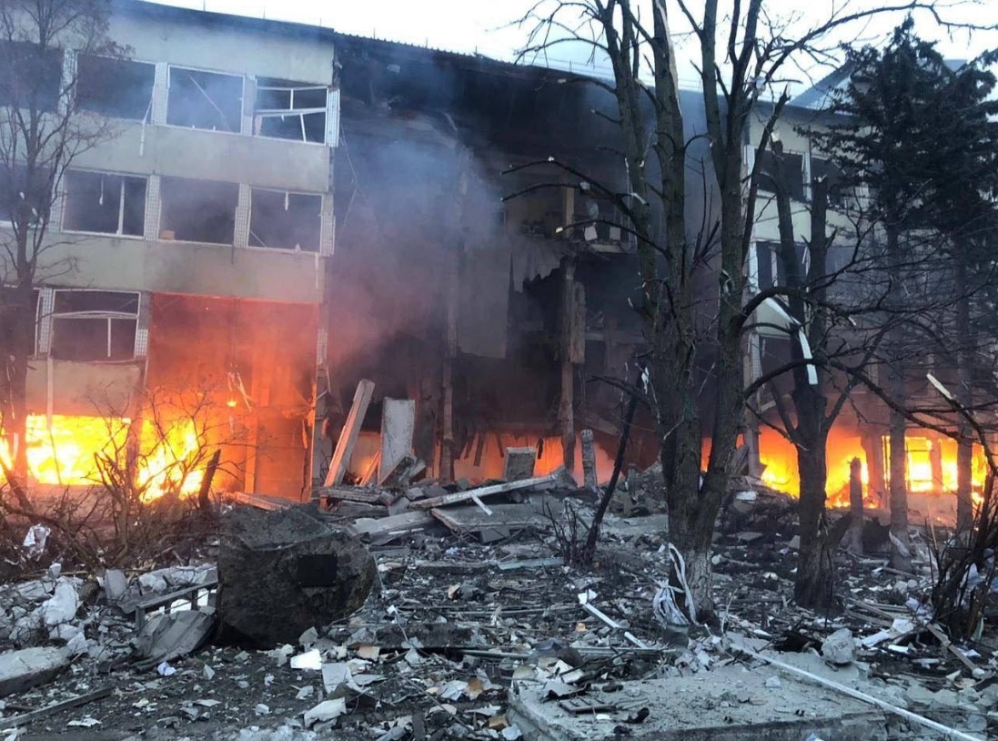 우크라이나 국방부는 9일(현지시간) 러시아의 공습으로 민간인 사상자가 발생했다고 밝혔다. 사진=우크라이나 국방부 트위터