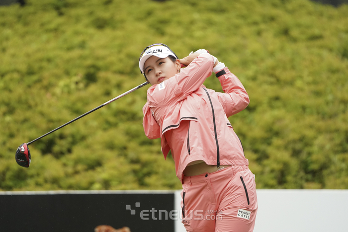 [포토] 티샷하는 박현경