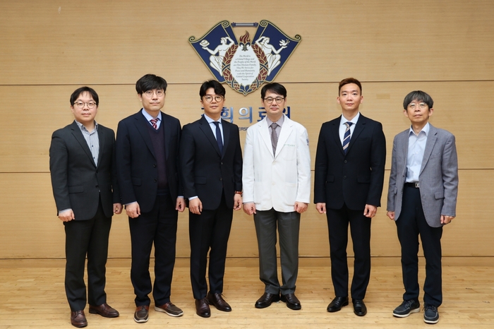 (사진 왼쪽부터) 이관용 연구원, 김보형 교수, 김현석 박사, 이창균 교수, 이준영 박사, 임성빈 교수 (사진=경희대병원)