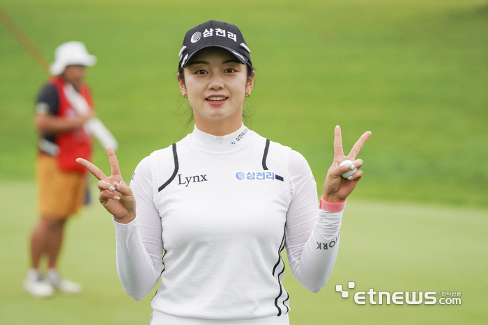[포토] 브이로 홀 아웃하는 박도영