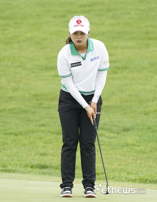 [포토] 최혜진, 오늘 치고 올라 갑니다