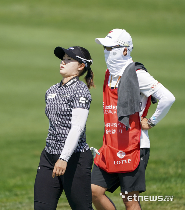 [포토] 임희정, 피를 멈추게 해야한다