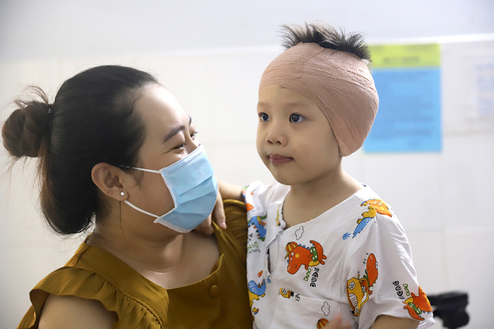 교보생명은 베트남 청각장애 아동들에게 인공달팽이관 수술과 후속 치료를 지원한다고 15일 밝혔다.