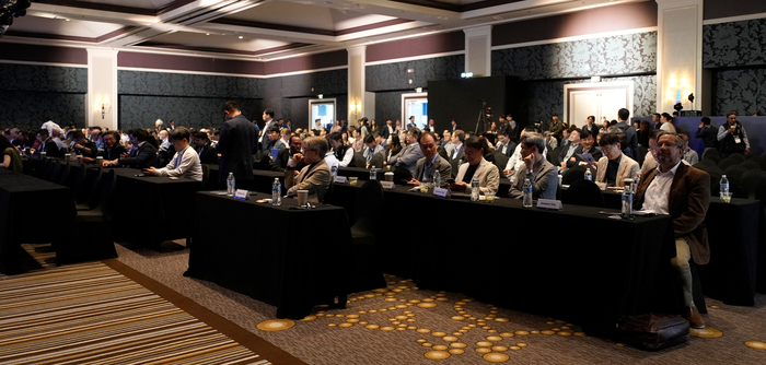 삼성전자가 27일(현지시간) 미국 실리콘밸리에서 개최한 ‘삼성 파운드리 포럼 2023’에서 고객과 파트너가 최시영 삼성전자 파운드리사업부 사장의 기조연설을 기다리고 있다.