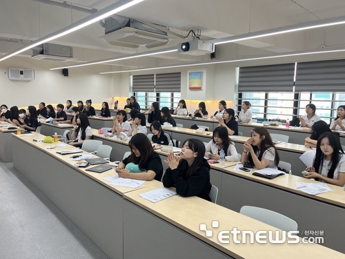 [꿈을 향한 교육]전자신문, 인천여상 프레젠테이션 트레이닝 교육 실시