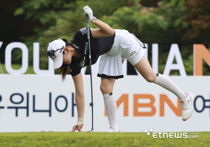 [포토] 티샷 준비하는 현세린