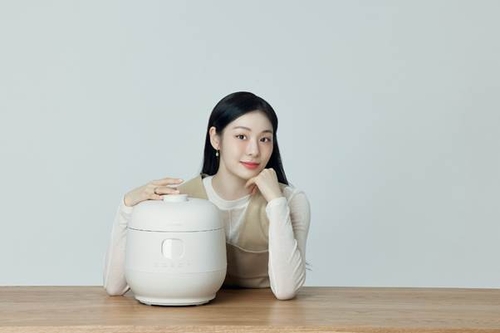 쿠첸 신제품 '브레인' 밥솥과 김연아 전 피겨 국가대표