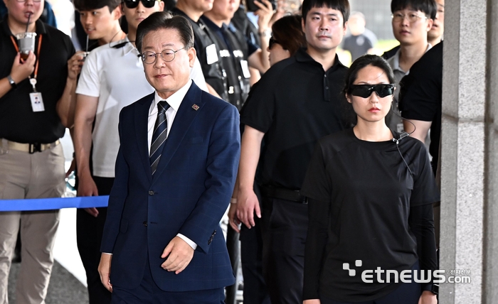 '백현동 특혜의혹' 이재명 검찰 출석