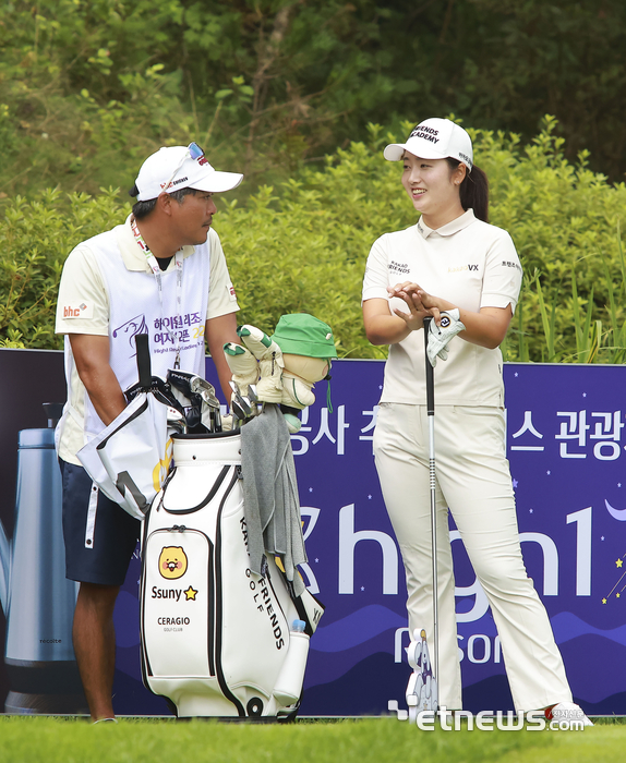 [포토] 한진선-캐디송인식, 멋진 케미 기대하세요