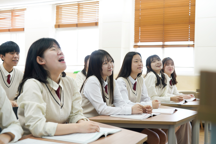 각 시도교육청이 IB교육 도입에 관심을 보이기 시작하면서 공교육의 새로운 대안이 될 수 있을지 주목된다.