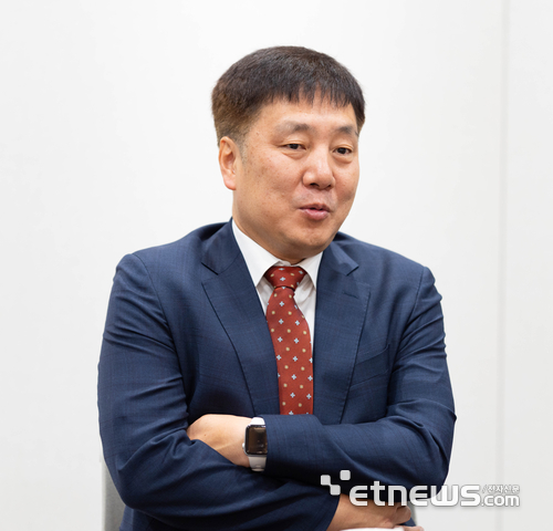 김영신 제8대 기정원장