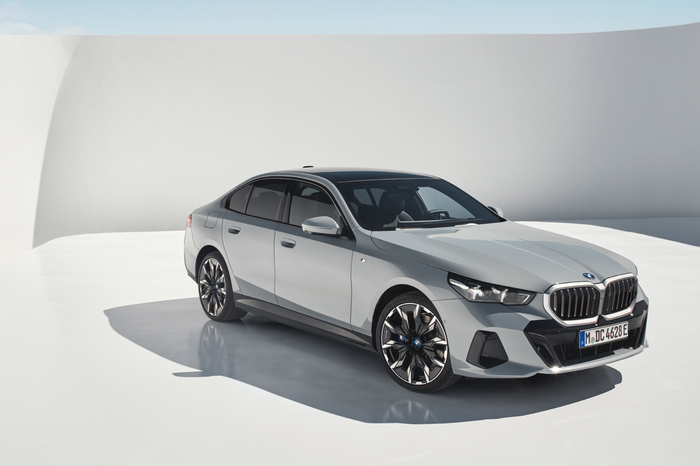 BMW 8세대 뉴 5시리즈.