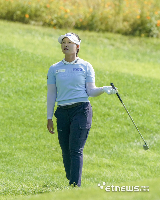 [포토] 러프에서 세컨드 샷하는 임희정