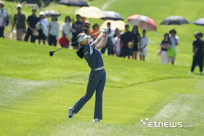 [포토] 세컨드 샷 날리는 조아연