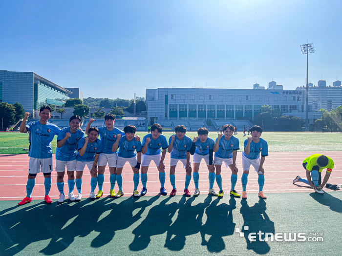 2023년 한국기자협회 서울지역 회원 축구대회에 참가한 전자신문 선수단.