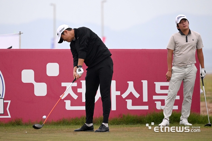 [비즈플레이 전자신문 오픈] 연습라운드 나선 선수들