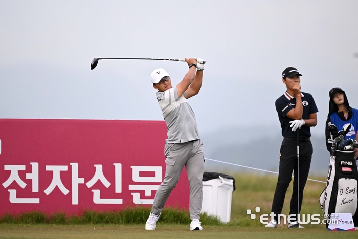 [비즈플레이 전자신문 오픈] 김홍택의 드라이버 티샷