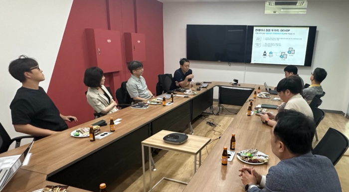 동서대 '해양AI·ICT 계약랩' 프로젝트 기획 회의.