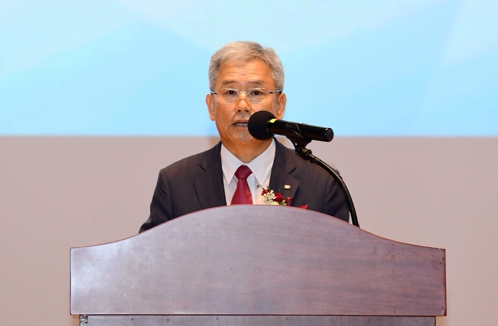 김동철 한국전력공사 사장이 20일 전남 나주시 한전 본사에서 취임식을 갖고 제22대 사장으로서 경영방침을 밝히고 있다. 〈자료 한전〉